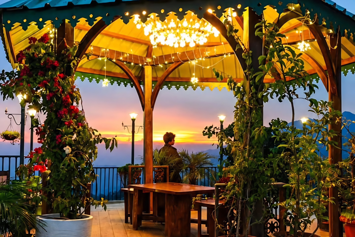 This Panchgani Airbnb Has the Best Valley View in Maharashtra